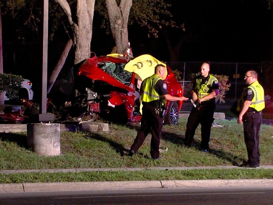 Five people hurt, one killed in twovehicle crash on Park Boulevard in