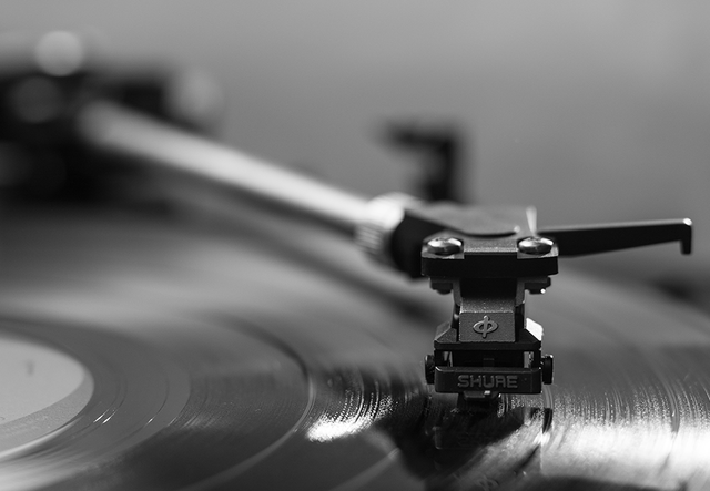 Vinyl comeback: Sony to produce records again after 28-year break