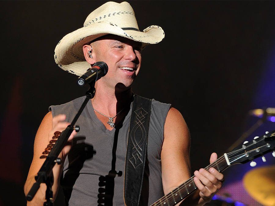 Kenny Chesney kicks off 'Trip Around the Sun' tour at Tampa's Raymond