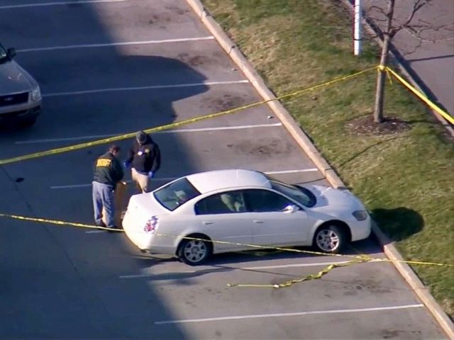 Police: 3-year-old girl accidentally shoots pregnant mother from backseat of car