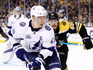 PHOTOS | Bolts beat Bruins in Game 3